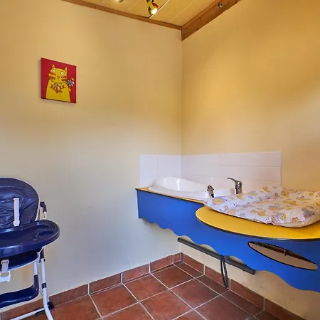 Campsite Mobil 4 Personnes 202 *